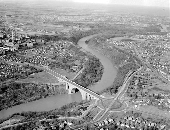 1940 Picture of Veterans Memorial Bridge