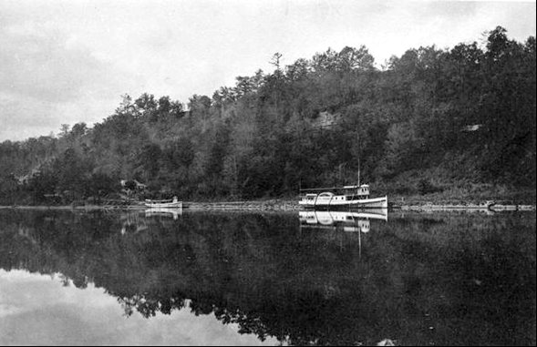 Picture of boats at Kelsey's Landing