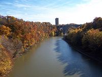 View south - picture of Veteran's Memorial Bridge