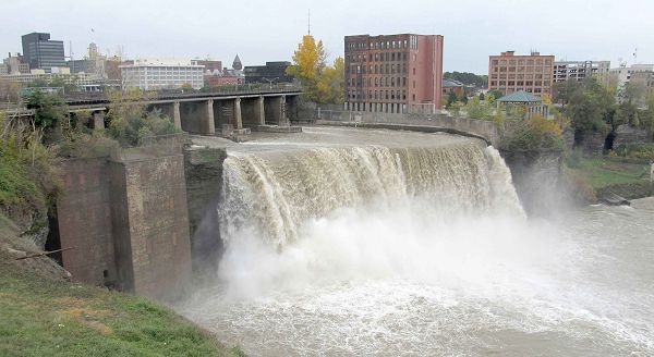 whigh-falls-002 (39K)